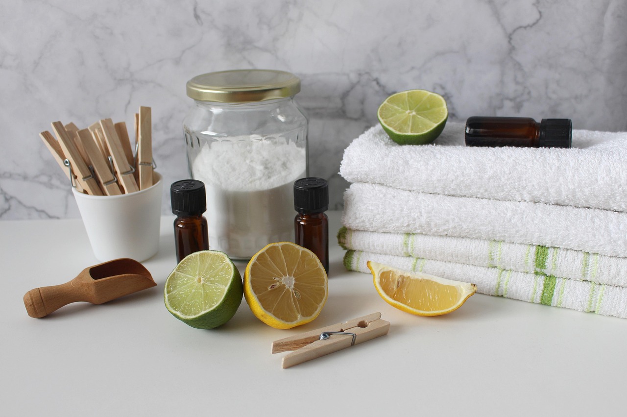Whitening Your Teeth Naturally: Does Charcoal, Coconut Oil, or Baking Soda Actually Work?